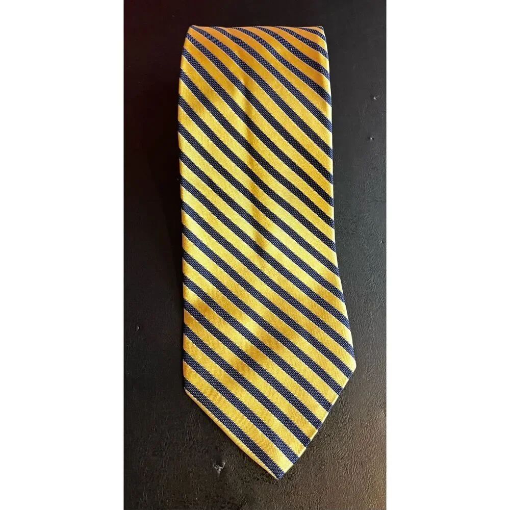 Tommy Hilfiger tie